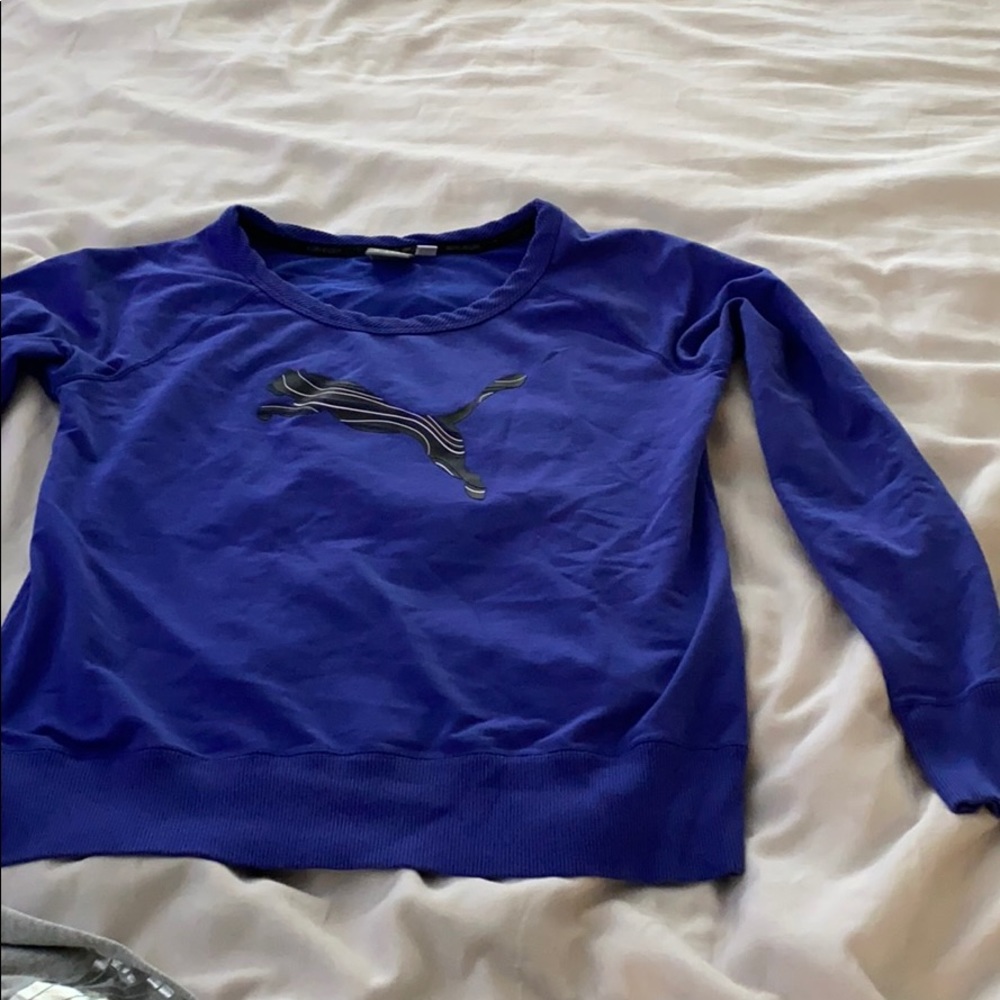 Sweatshirt